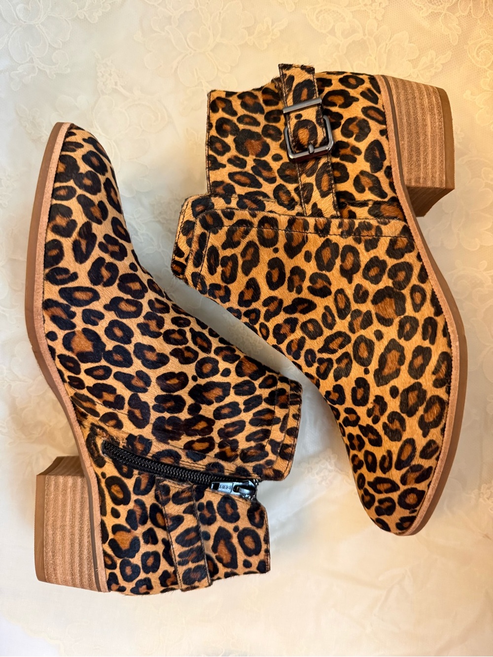 Gianni Bini Leopard Print Torloni Ankle Boots Stacked Heel Black & Congac 8.5 - Picture 10 of 14